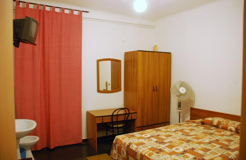 Hotel Major Cenova Dış mekan fotoğraf