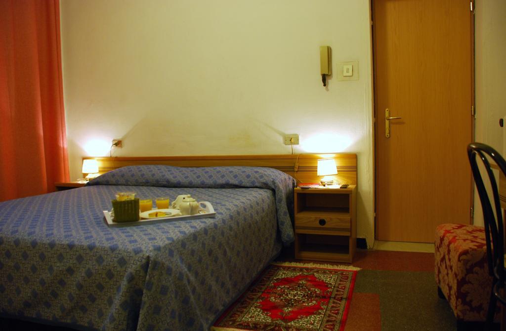 Hotel Major Cenova Dış mekan fotoğraf